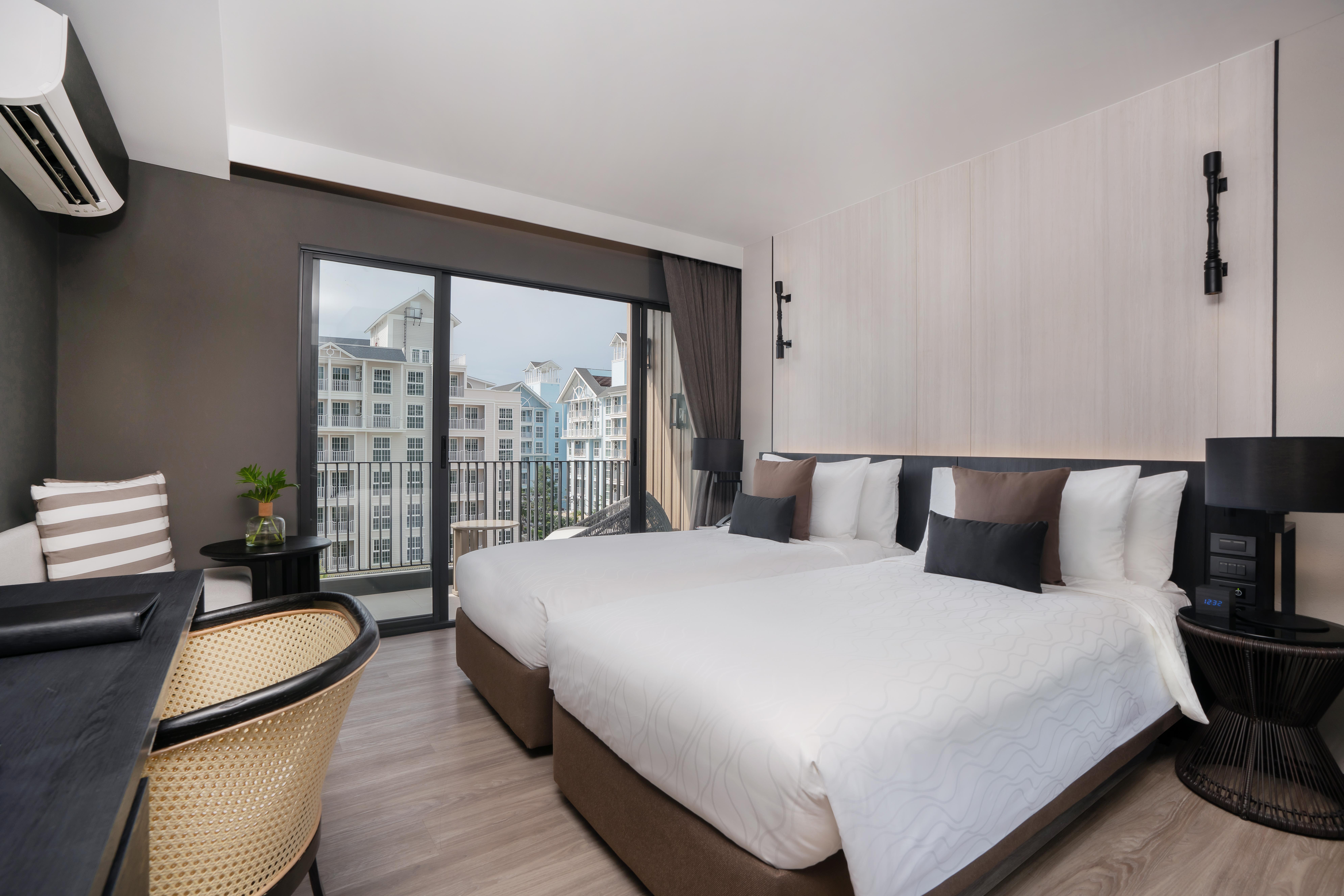 Best Western Premier Bayphere Pattaya - SHA Extra Plus Na Chom Thian Exterior foto Deluxe Room