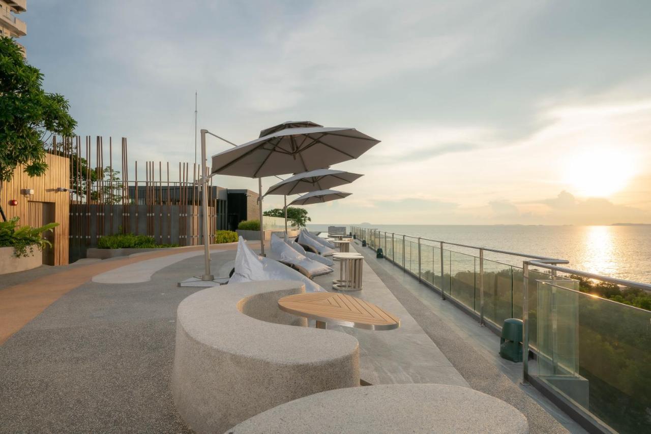 Best Western Premier Bayphere Pattaya - SHA Extra Plus Na Chom Thian Exterior foto The View