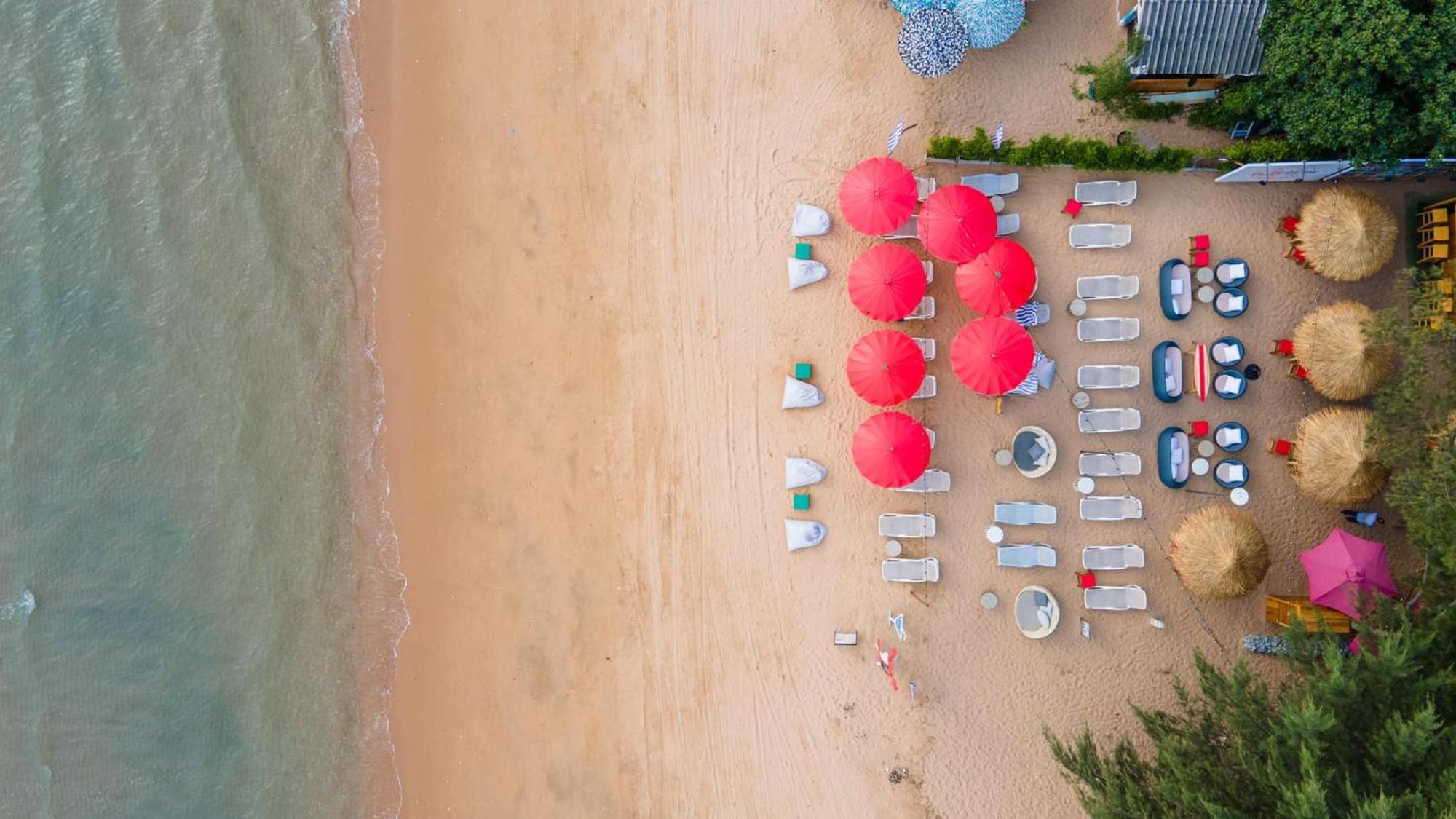 Best Western Premier Bayphere Pattaya - SHA Extra Plus Na Chom Thian Exterior foto Aerial view of the beach